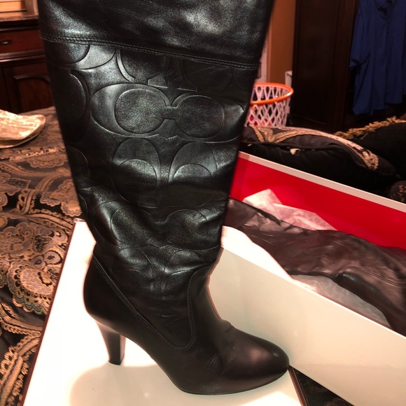 Beautiful Coach high heel boots - Picture 4 of 4